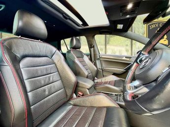 Volkswagen Golf GTI PERFORMANCE TSI DSG