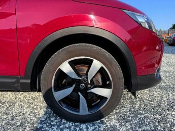 Nissan Qashqai 1.2 DIG-T n-tec+ XTRON 2WD Euro 6 (s/s) 5dr
