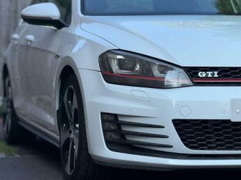 Volkswagen Golf GTi 2.0 TSI BlueMotion Tech GTI Launch DSG Euro 6 (s/s) 5dr