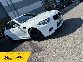BMW M5 4.4 V8 DCT Euro 6 (s/s) 4dr