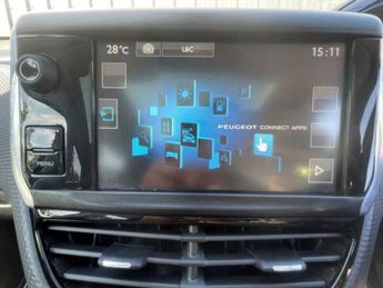 Peugeot 2008 1.2 PureTech Feline EAT Euro 6 (s/s) 5dr (Mistral)