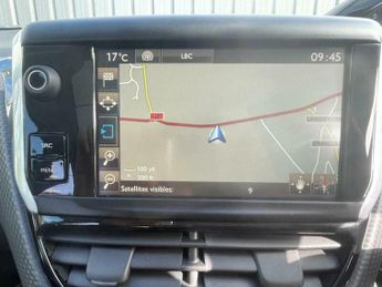 Peugeot 2008 1.2 PureTech Feline EAT Euro 6 (s/s) 5dr (Mistral)
