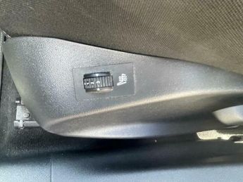 Peugeot 2008 1.2 PureTech Feline EAT Euro 6 (s/s) 5dr (Mistral)