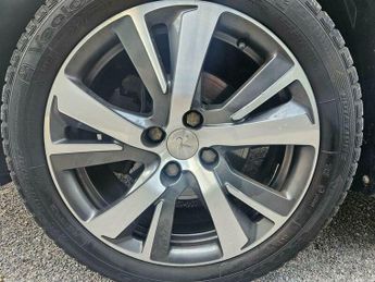 Peugeot 2008 1.2 PureTech Feline EAT Euro 6 (s/s) 5dr (Mistral)