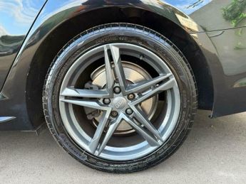 Audi A4 Avant 2.0 TDI S line S Tronic Euro 6 (s/s) 5dr