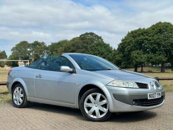 Renault Megane 1.6 VVT Dynamique 2dr