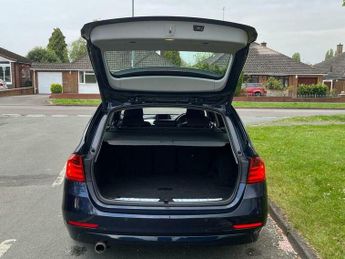 BMW 3 SERIES 2.0 320i SE Touring Auto Euro 6 (s/s) 5dr