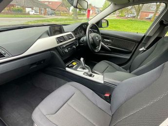 BMW 3 SERIES 2.0 320i SE Touring Auto Euro 6 (s/s) 5dr