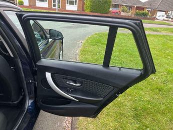 BMW 3 SERIES 2.0 320i SE Touring Auto Euro 6 (s/s) 5dr