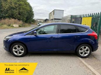 Ford Focus 1.6 Zetec Hatchback 5dr Petrol Powershift Euro 5 (125 ps)