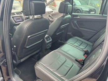 Volkswagen Tiguan 2.0 TDI R-Line DSG 4Motion Euro 6 (s/s) 5dr