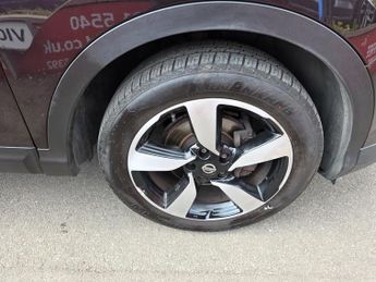 Nissan Qashqai 1.6 dCi n-tec+ XTRON 2WD Euro 6 (s/s) 5dr
