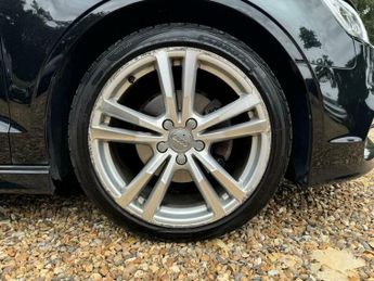 Audi A3 2.0 TDI S line S Tronic Euro 6 (s/s) 4dr (Nav)