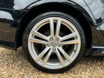 Audi A3 2.0 TDI S line S Tronic Euro 6 (s/s) 4dr (Nav)