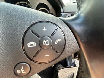 Mercedes-Benz E Class 2.1 E250 CDI BlueEfficiency Avantgarde Tiptronic Euro 5 5dr