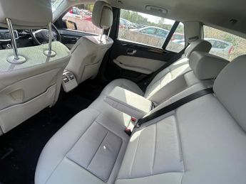 Mercedes-Benz E Class 2.1 E250 CDI BlueEfficiency Avantgarde Tiptronic Euro 5 5dr