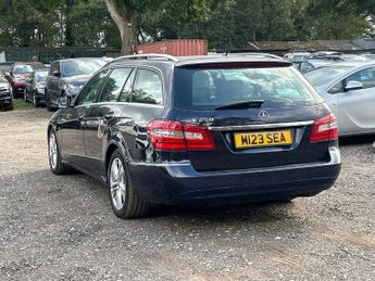 Mercedes-Benz E Class 2.1 E250 CDI BlueEfficiency Avantgarde Tiptronic Euro 5 5dr