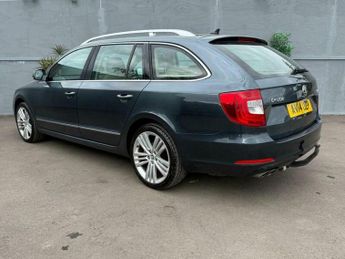 Skoda Superb 2.0 TDI Elegance DSG Euro 5 (s/s) 5dr