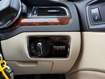 Skoda Superb 2.0 TDI Elegance DSG Euro 5 (s/s) 5dr