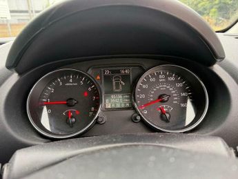 Nissan Qashqai 2.0 n-tec SUV 5dr Petrol CVT 4WD Euro 5 (140 ps)