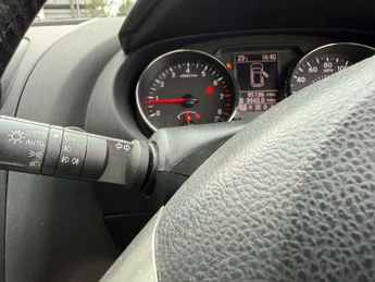 Nissan Qashqai 2.0 n-tec SUV 5dr Petrol CVT 4WD Euro 5 (140 ps)