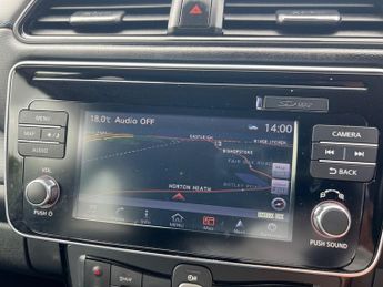 Nissan Leaf 40kWh Tekna Hatchback 5dr Electric Auto (150 ps)