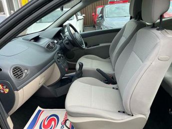 Renault Clio 1.2 16v Expression 3dr