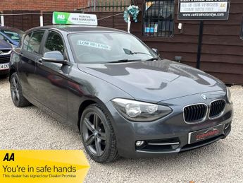 BMW 114 114i SPORT