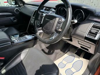 Land Rover Discovery 3.0 TD V6 First Edition Auto 4WD Euro 6 (s/s) 5dr