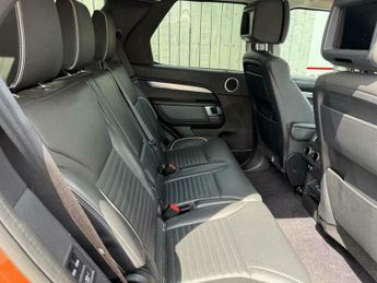 Land Rover Discovery 3.0 TD V6 First Edition Auto 4WD Euro 6 (s/s) 5dr