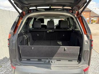 Land Rover Discovery 3.0 TD V6 First Edition Auto 4WD Euro 6 (s/s) 5dr