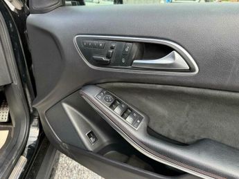 Mercedes-Benz C Class 2.1 GLA220 CDI AMG Line 7G-DCT 4MATIC Euro 6 (s/s) 5dr