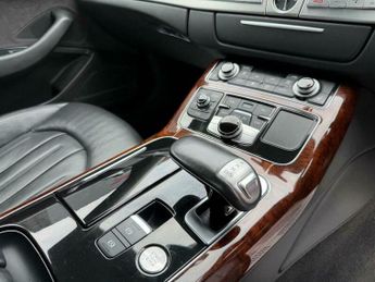 Audi A8 3.0 TDI V6 SE Executive Tiptronic quattro Euro 5 (s/s) 4dr