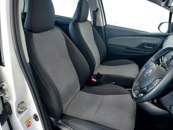 Toyota Yaris 1.5 VVT-h Icon E-CVT Euro 6 5dr