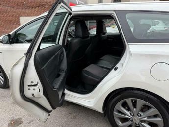 Toyota Auris 1.8 VVT-h Excel Touring Sports CVT Euro 6 (s/s) 5dr