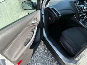 Ford Focus 1.6 Titanium Navigator Powershift Euro 5 5dr