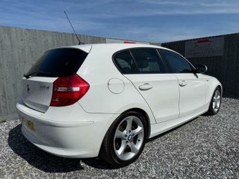 BMW 1 SERIES 2.0 120d SE Steptronic Euro 5 5dr