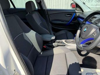 BMW 1 SERIES 2.0 120d SE Steptronic Euro 5 5dr