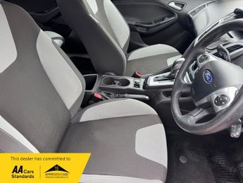 Ford Focus 1.6 Zetec Powershift Euro 5 5dr