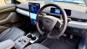 Ford Mustang BASE