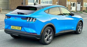 Ford Mustang BASE