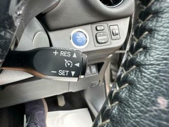 Toyota Yaris 1.5 VVT-h Design E-CVT Euro 6 (s/s) 5dr