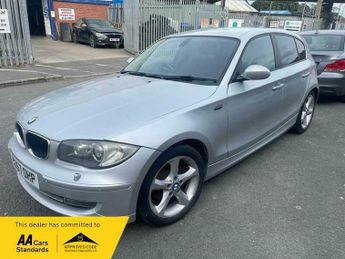 BMW 1 SERIES 118d SE