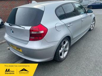BMW 1 SERIES 118d SE