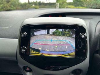 Toyota AYGO VVT-I X-PLAY AUTOMATIC