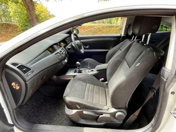 Renault Laguna 2.0 dCi Dynamique TomTom Euro 5 2dr