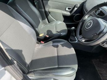 Renault Clio 1.2 TCe Privilege Euro 4 5dr