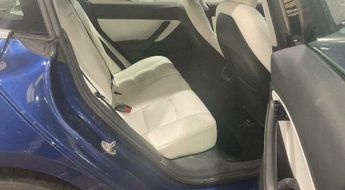 Tesla Model 3 Standard Range Plus Auto RWD 4dr
