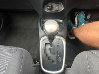 Toyota Yaris VVT-I ICON M-DRIVE S