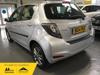 Toyota Yaris 1.33 Dual VVT-i ICON PLUS AUTOMATIC ONE OWNER ONLY 35700 MILES!!